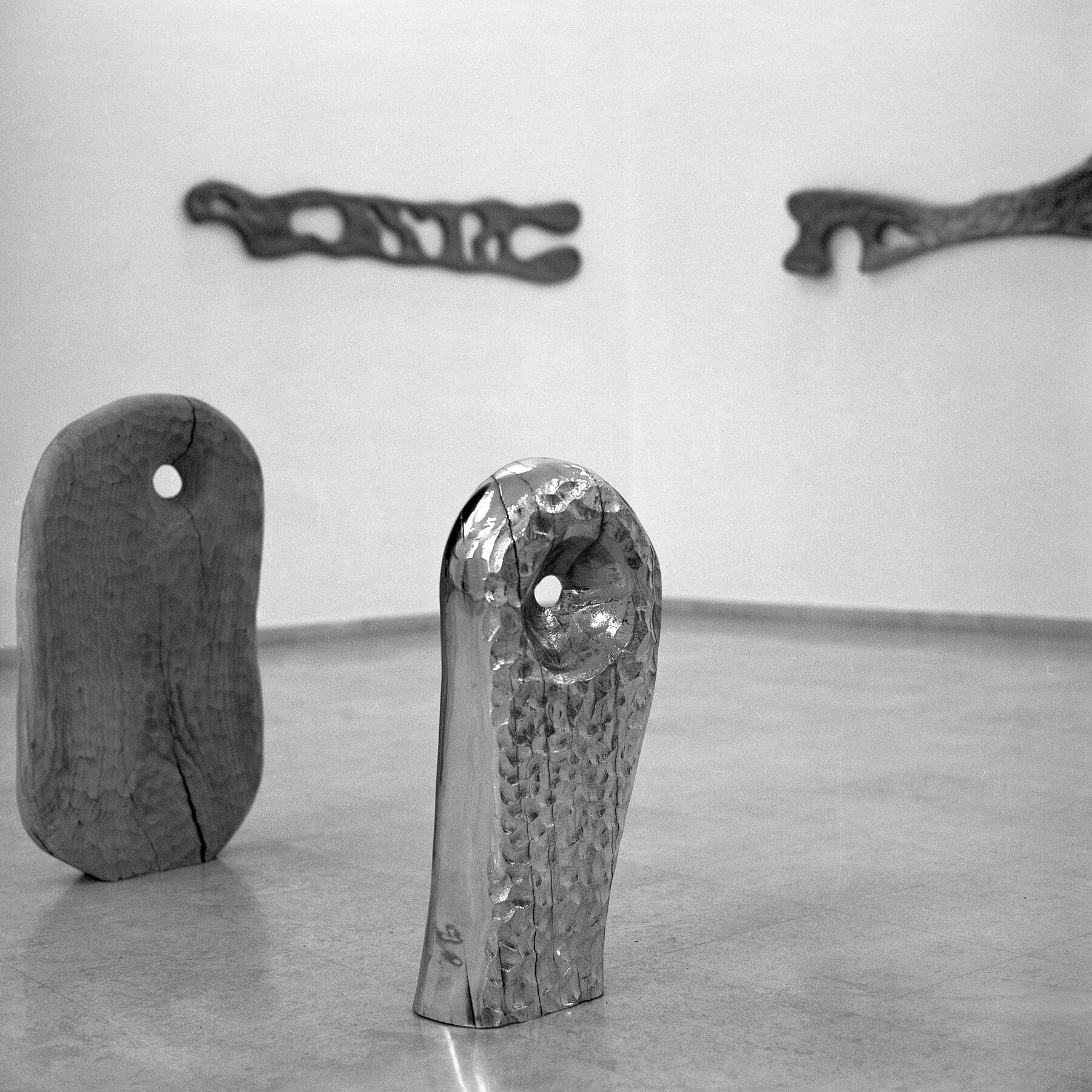 Installation — noir et blanc